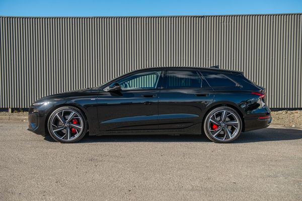 2026 Audi A6 e-tron S line RWD Avant Carousel 6