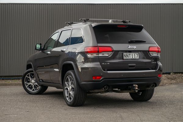 2021 Jeep Grand Cherokee Limited 3.6P/4Wd/8At Carousel 2