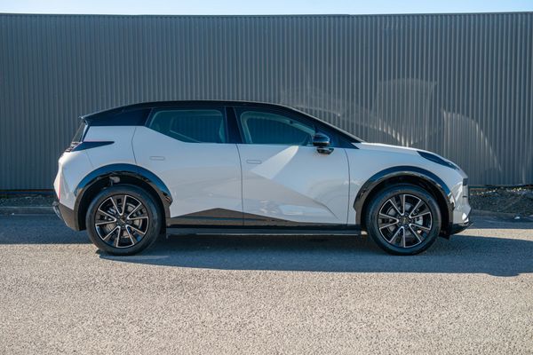 2026 Zeekr X Rwd 66Kwh/Ev/At Carousel 4