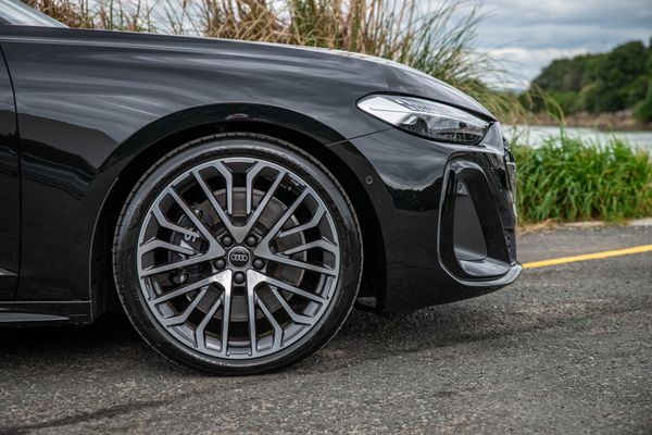 2025 Audi S5 Avant 3.0TFSI 270kW quattro Carousel 6