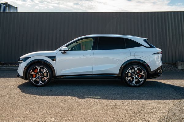 2026 Zeekr 7X Awd Performance Carousel 3