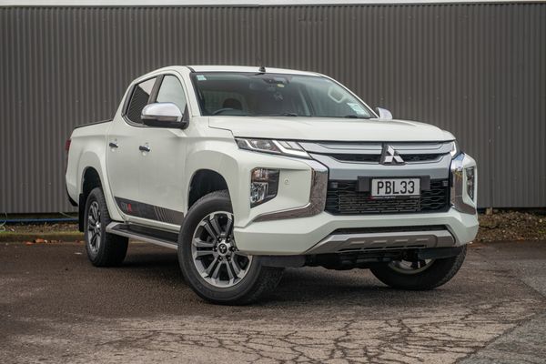 2022 Mitsubishi Triton Dc Glxr 6At 2.4D Carousel 9