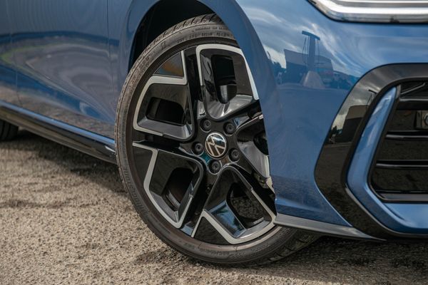 2026 Volkswagen Golf R-Line Touring package Carousel 4