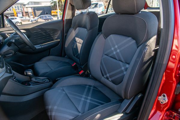 2019 MG 3 Core 1.5P/4At Carousel 1