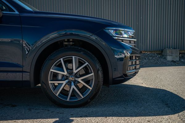 2025 Volkswagen Touareg TDI V6 Carousel 7
