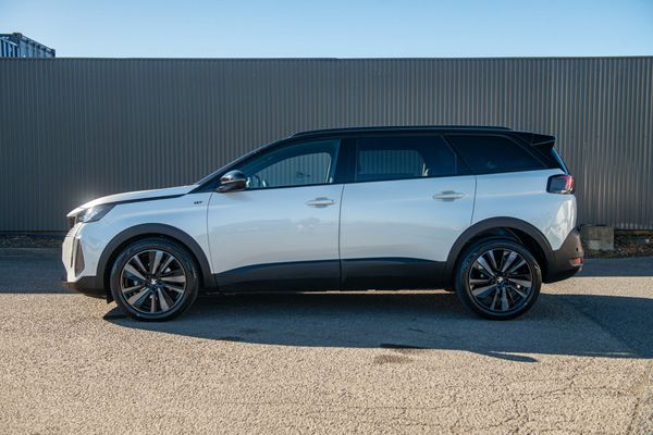 2022 Peugeot 5008 Gt 2.0Dt/8At Carousel 6