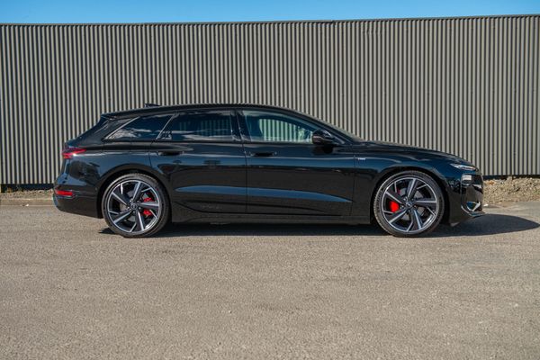 2026 Audi A6 e-tron S line RWD Avant Carousel 4