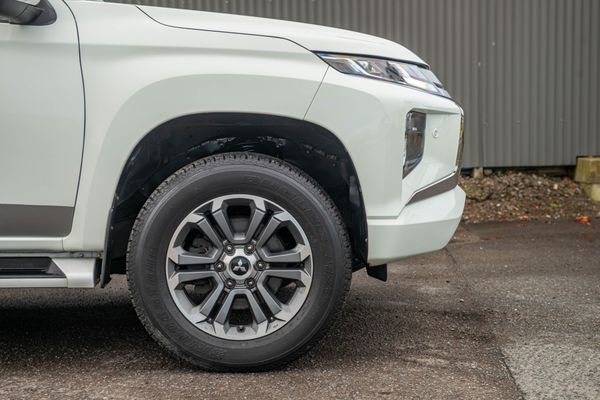 2022 Mitsubishi Triton Dc Glxr 6At 2.4D Carousel 15