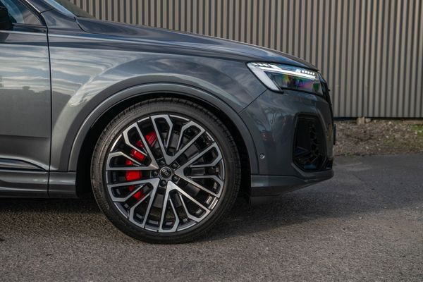 2026 Audi SQ7 4.0TFSI 373kW quattro Carousel 14