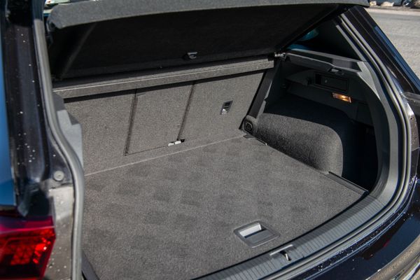 2018 Volkswagen Tiguan TSI R-Line 4Motion Carousel 16