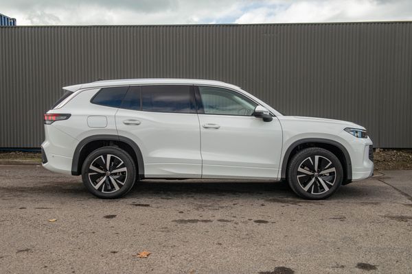 2026 Volkswagen Tayron Elegance AWD Touring Package Carousel 5