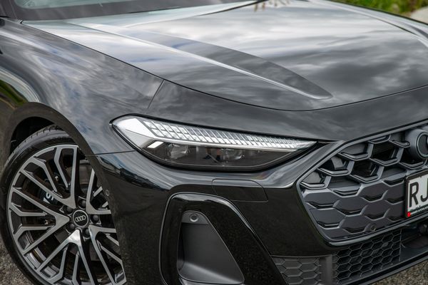 2025 Audi S5 Avant 3.0TFSI 270kW quattro Carousel 2