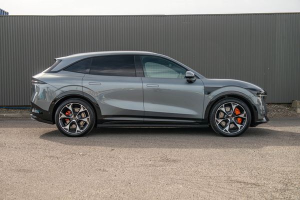 2026 Zeekr 7X Awd Performance Carousel 5