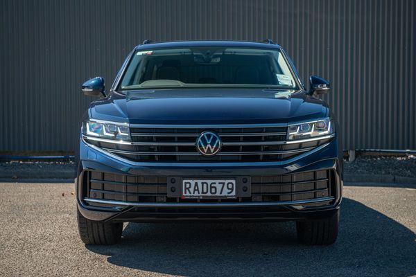 2025 Volkswagen Touareg TDI V6 Carousel 1