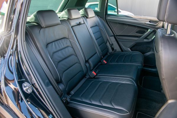 2021 Volkswagen Tiguan TSI R-Line 2WD 1.4 Carousel 12