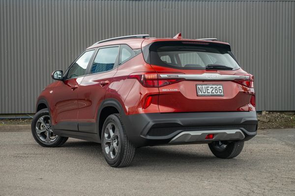 2021 Kia Seltos Lx 2.0P/Iv Carousel 8