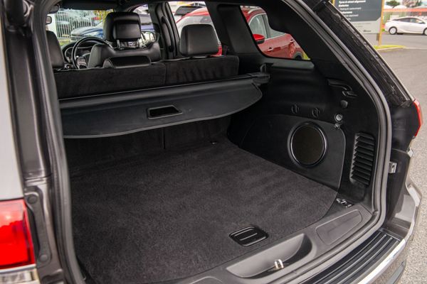 2021 Jeep Grand Cherokee Limited 3.6P/4Wd/8At Carousel 18