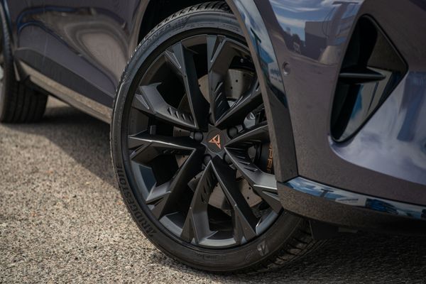 2026 CUPRA Formentor VZ 2.0 245kW AWD Pantera Edition Carousel 4