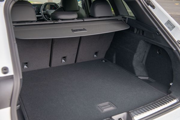 2026 Audi Q5 2.0TFSI MHEV+ S line quattro Carousel 17