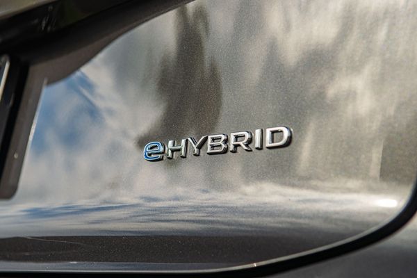 2026 Volkswagen Touareg R Phev Carousel 20