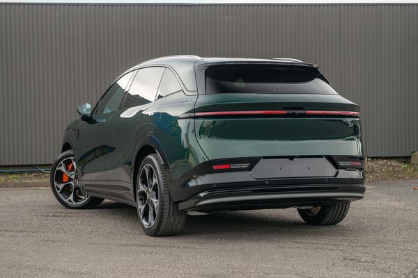 2026 Zeekr 7X Awd Performance Carousel 1