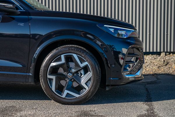2024 Volkswagen Tiguan R-Line 1.4 2WD Carousel 6