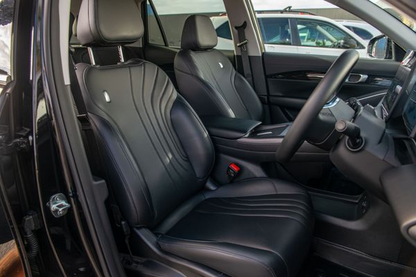 2025 Geely Starray EM-i Complete Phev/At Carousel 11