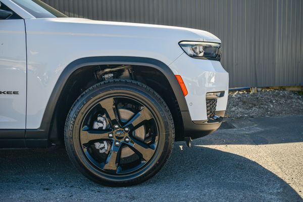2026 Jeep Grand Cherokee Limited 5-Seat 3.6P Carousel 7