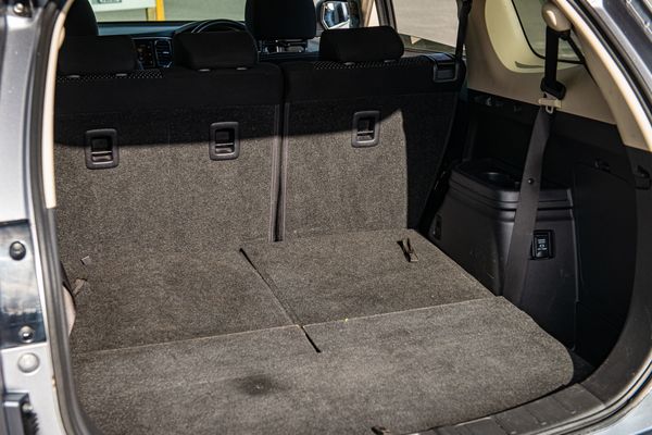 2017 Mitsubishi Outlander Xls 2.0P/Cvt Carousel 16