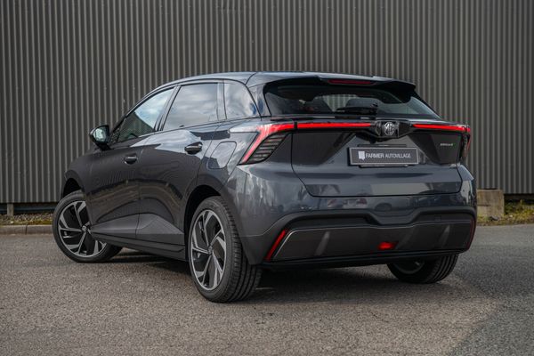 2026 MG 4 ESSENCE 64KWH Carousel 1
