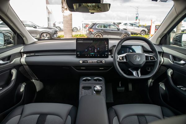 2026 MG S5 ESSENCE 62KWH Carousel 12
