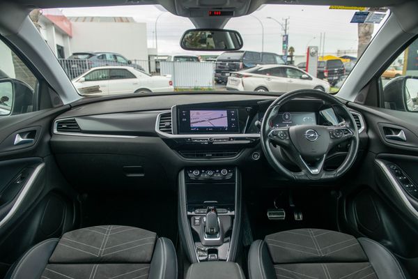 2023 Opel GRANDLAND Sri 1.2Pt/8At/Sv Carousel 12