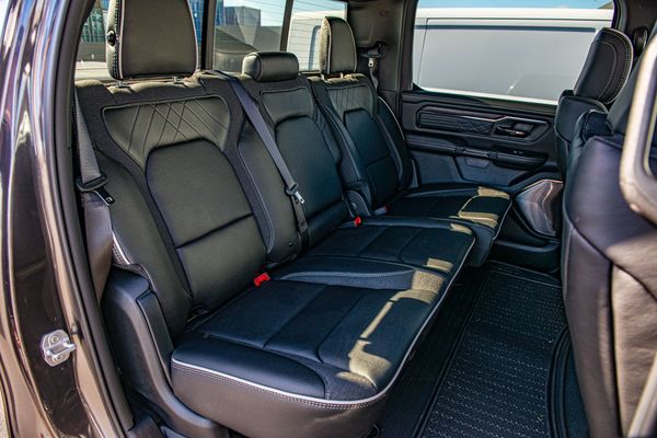 2026 RAM 1500 Limited I6 Rb Night Carousel 16