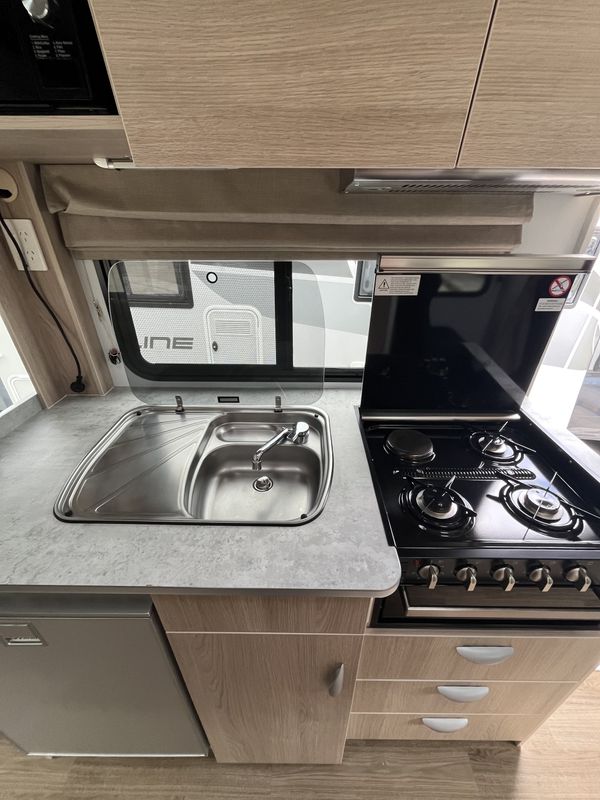 2020 Mercedes-Benz Sprinter 314 Mwb Cc Thl 2.1Dt Carousel 12