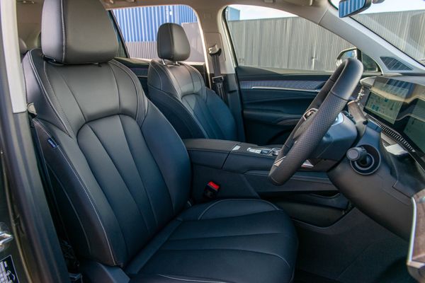 2026 MG QS ESSENCE 2.0T AWD Carousel 12