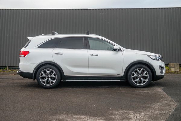 2016 Kia Sorento Ltd 2.2D/4Wd/6At/Sw Carousel 5
