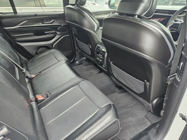 2024 Jeep Grand Cherokee Overland 3.6P/4Wd Carousel 14