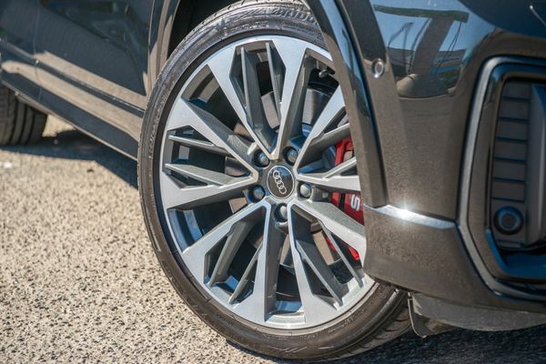 2024 Audi SQ2 2.0TFSI 221kW quattro Carousel 5