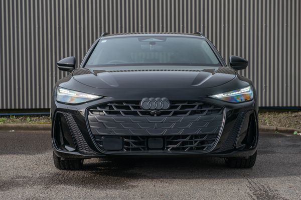 2026 Audi A6 3.0TFSI 270kW MHEV+ quattro Avant Carousel 4