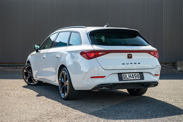 2024 CUPRA Leon V Sportstourer 1.5 110kW MHEV Carousel 8