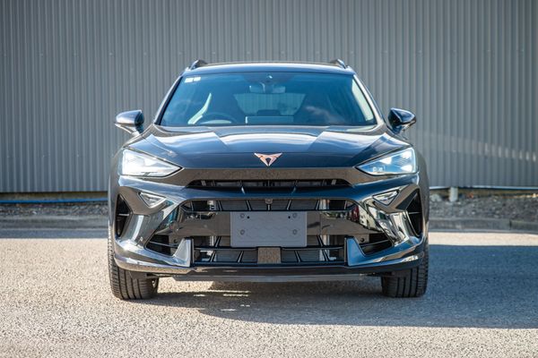 2025 CUPRA Formentor VZ 2.0 245KW AWD Carousel 1