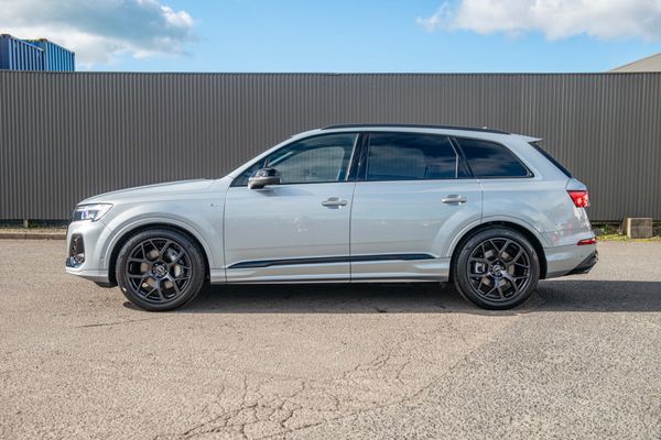 2026 Audi Q7 50 TDI 210kW S line quattro Carousel 6