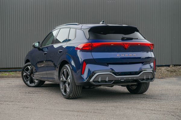 2026 CUPRA Terramar V e-HYBRID 1.5 150kW PHEV Carousel 7
