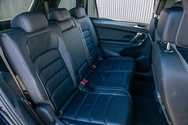 2020 Volkswagen Tiguan Allspace TSI R-Line 4Motion 2.0 Carousel 12