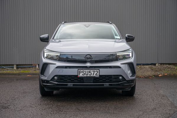 2023 Opel GRANDLAND Sri 1.2Pt/8At/Sv Carousel 1