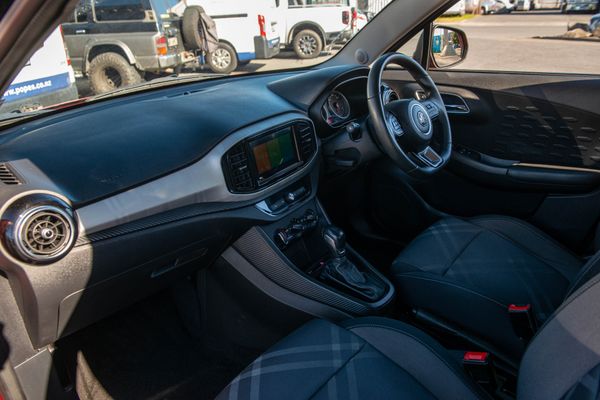 2019 MG 3 Core 1.5P/4At Carousel 19