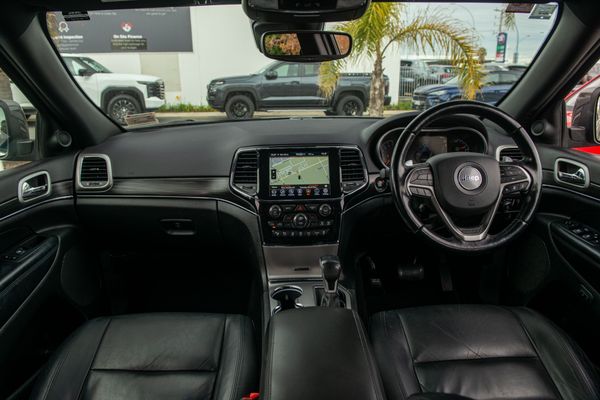 2021 Jeep Grand Cherokee Limited 3.6P/4Wd/8At Carousel 15
