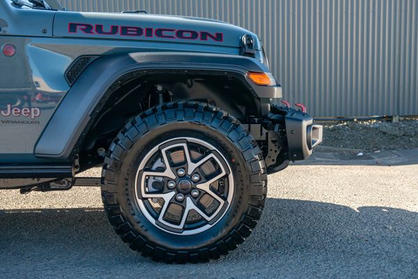 2026 Jeep Wrangler Rubicon 2.0P/4Wd/8At Carousel 7
