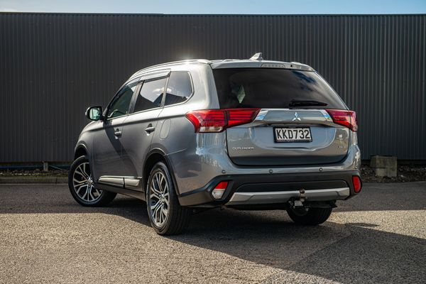 2017 Mitsubishi Outlander Xls 2.0P/Cvt Carousel 8