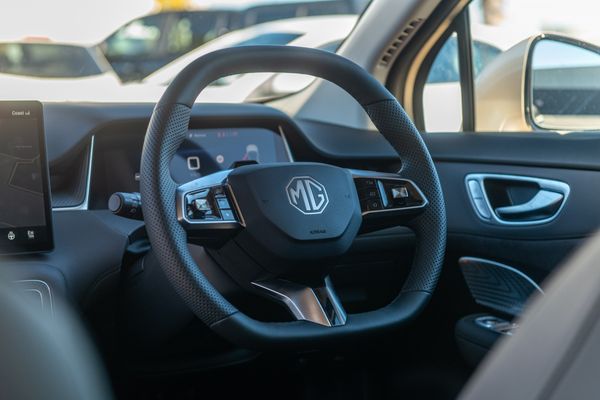 2026 MG S6 ESSENCE AWD Carousel 14